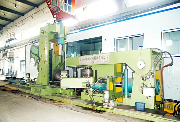 Laminatoio CNC per anelli